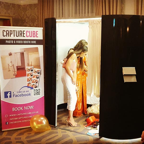 Capture Cube Black Gloss Photobooth